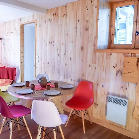 Apartamento Le Tour By Interhome